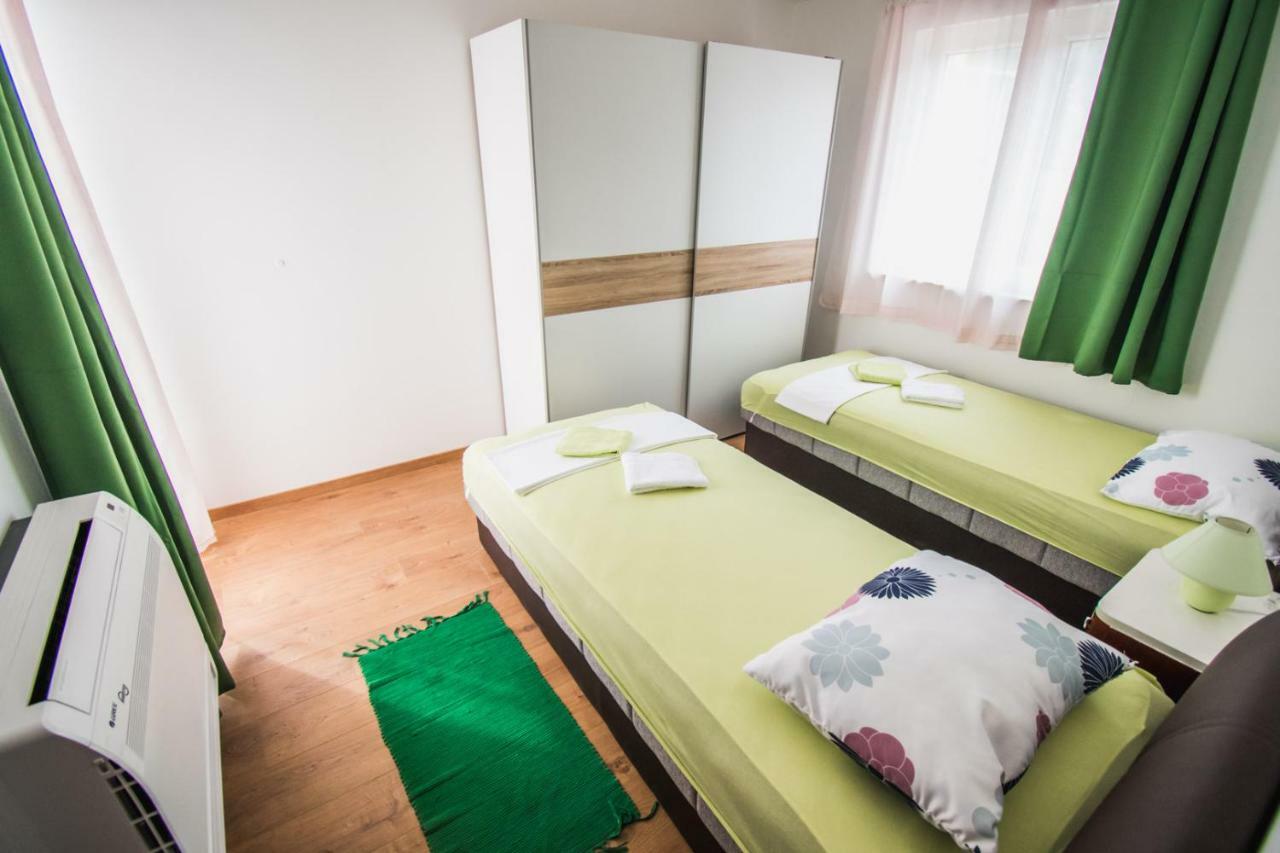 Apartman Adagio Zaboric Exterior photo