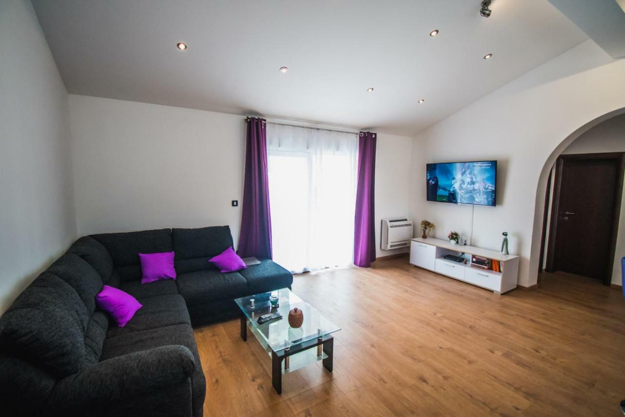 Apartman Adagio Zaboric Exterior photo